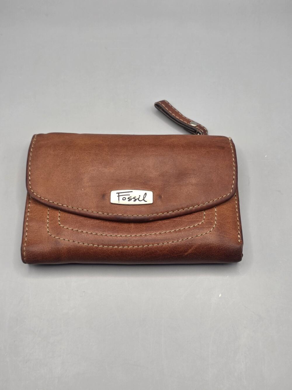 FOSSIL Brown genuine Leather front Flap Checkbook Wallet w/ logo plate